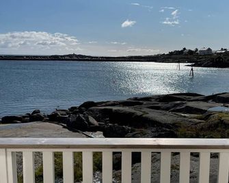 Nordlandshus Ved Havet Paa Reine, Lofote - Reine - Balkong