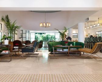 فندق ليلي آند بلوم - تل أبيب - ردهة