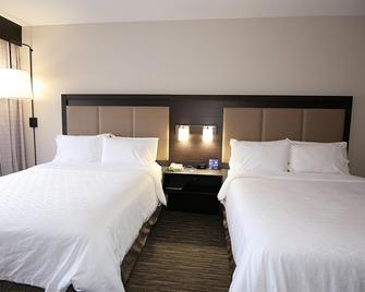 Holiday Inn Express & Suites Ashland - Ashland - Bedroom