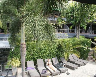 Momento Resort - Pattaya - Patio