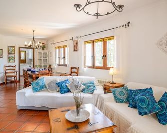 Casa De Los Suenos - Villanueva del Rosario - Living room