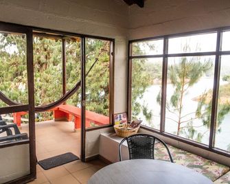 Ecolodge Bahia del Peñón - Guatapé - Living room