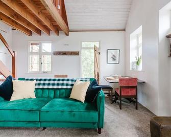 Beautiful Riverside Lodge in Newbridge on Wye - Llandrindod Wells - Living room