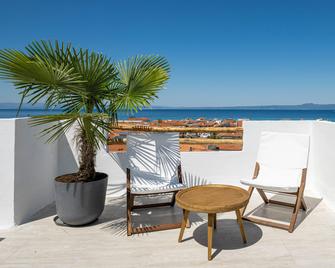 Palm Boutique Suites - Pefkochori - Balkon