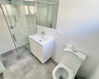 Sunrise Lodge Apt 4 - Cozy 1br - Poolside Escape - Cedar Creek, Gold Coast