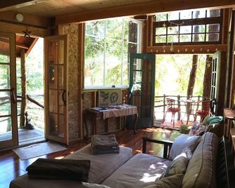 Treehouse in the Los Gatos Mountains, Redwoods, Beaches & Silicon Valley - Los Gatos - Sala de estar