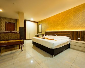 AB Inn Hotel - Senai - Bedroom