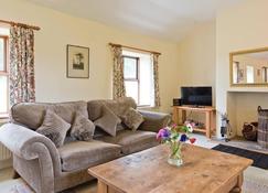 The Bunker, beautiful, spacious riverside cottage - Termonfeckin - Living room