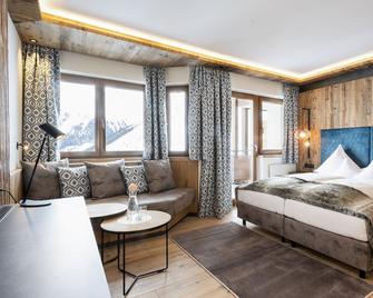 Hotel Almhof - Galtur - Bedroom