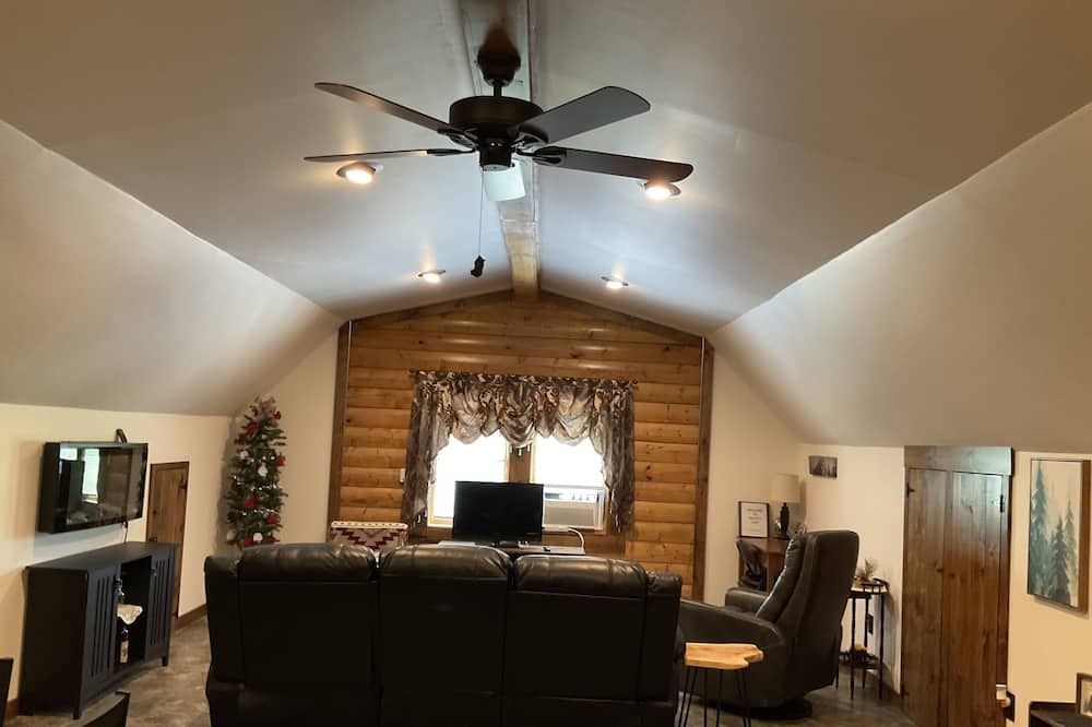 Cozy Studio with Unique Charm in Private Setting