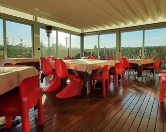 Lh Hotel Arca Street Art - Spoleto - Restaurant
