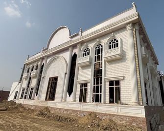 Mansarovar Villa - Bhadohi - Building
