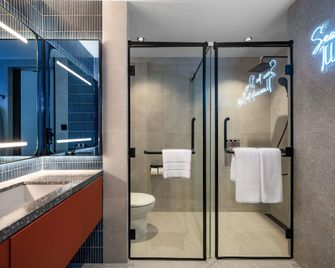 Tribe Phuket Patong - Patong - Bedroom