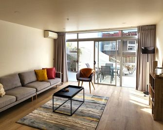 U Suites on Jessie - Wellington - Living room