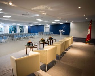 Golden Tulip El Mechtel - Túnez - Sala de estar