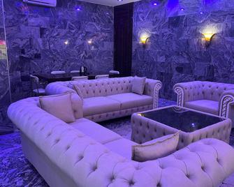 Heavenly Royal Apartments - Abuja - Lounge