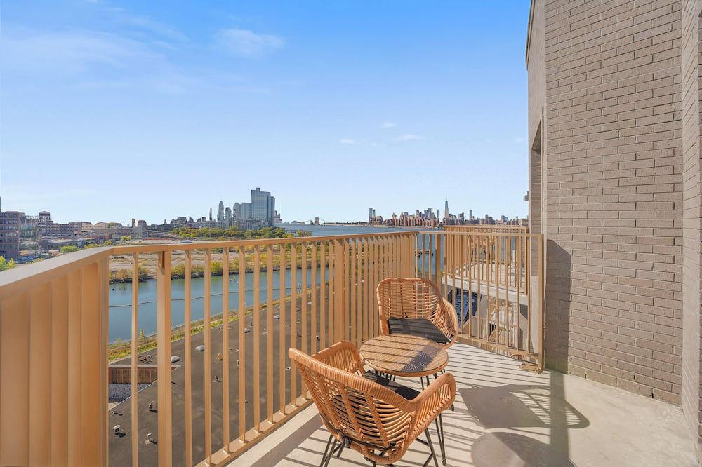 Luxury 3bed/2bath with private outdoor deck. - بروكلين - شرفة