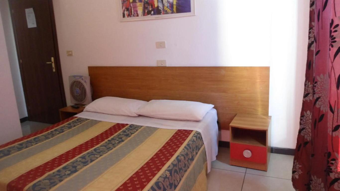 Hotel Houston Livorno - Struttura Esclusivamente Turistica - Not for Business or Workers