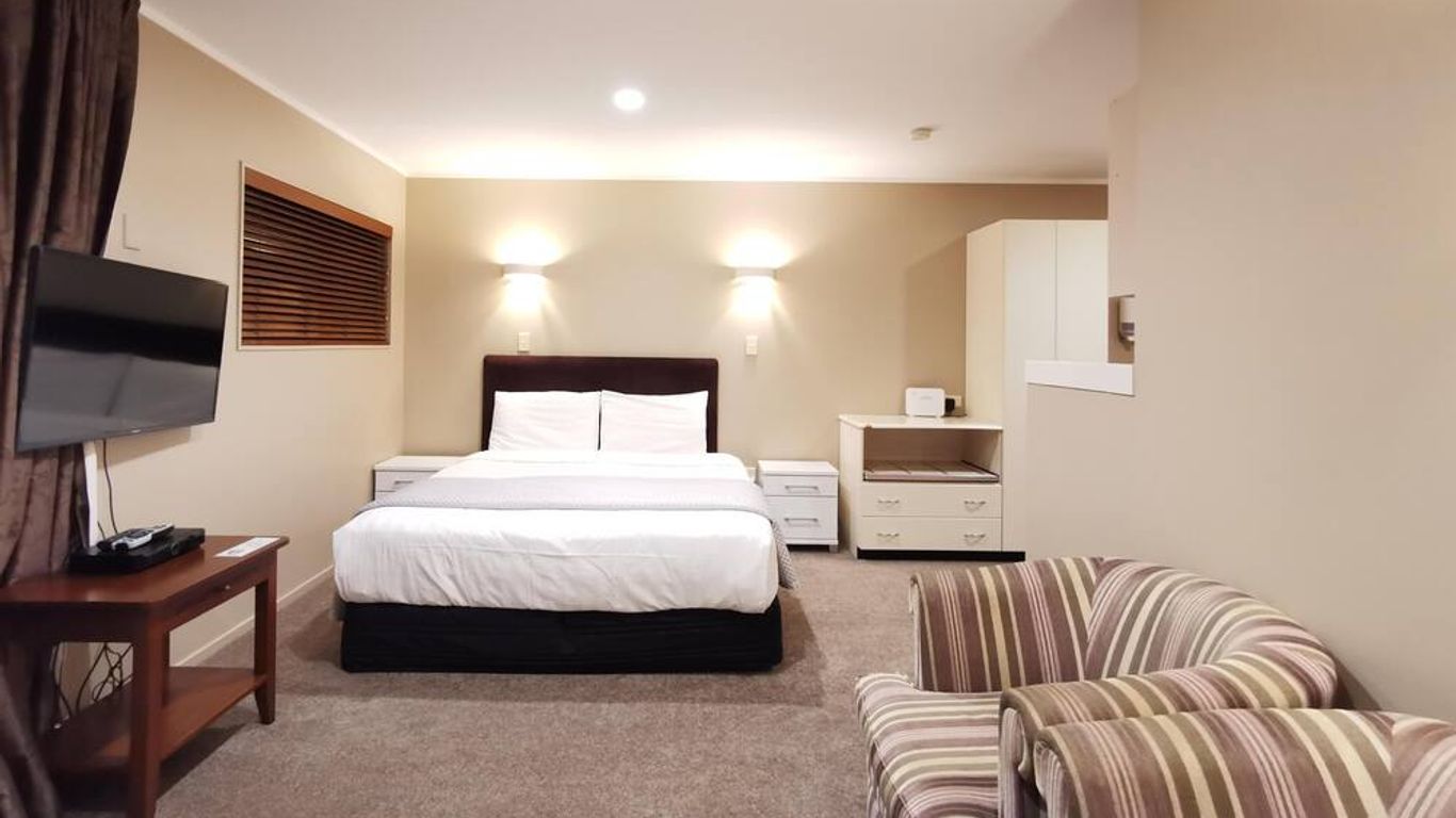 Cornwall Park Motor Inn