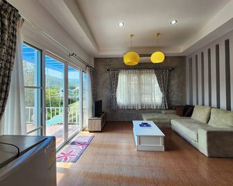 See Sky Resort - Ban Khanong Phra Nua - Sala de estar