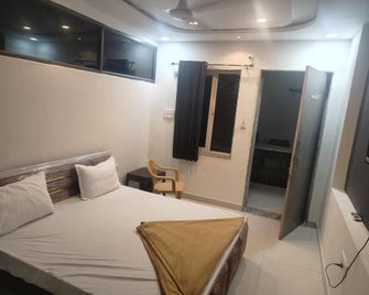 Hotel Maruti Inn - Sheoganj - Bedroom