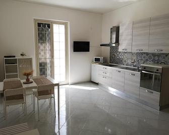 Romano Appartamenti - Trapani - Cocina