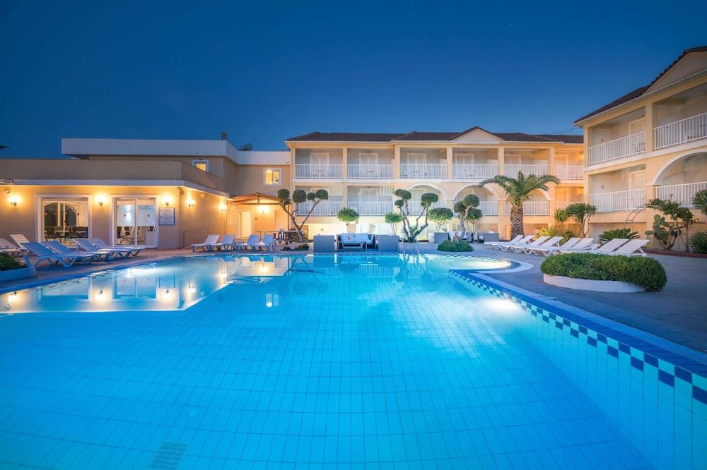 Filoxenia Hotel - זאקינתוס (עיר) - בריכה