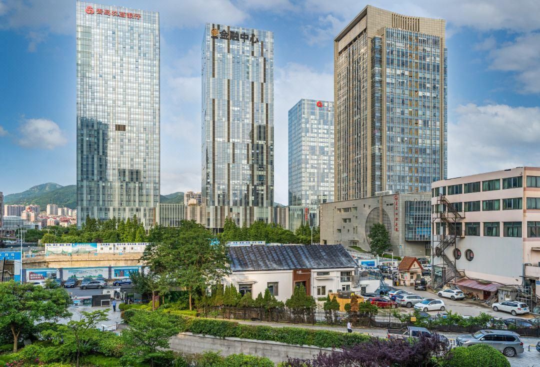 Qingdao Elegance Hotel thumbnail 3