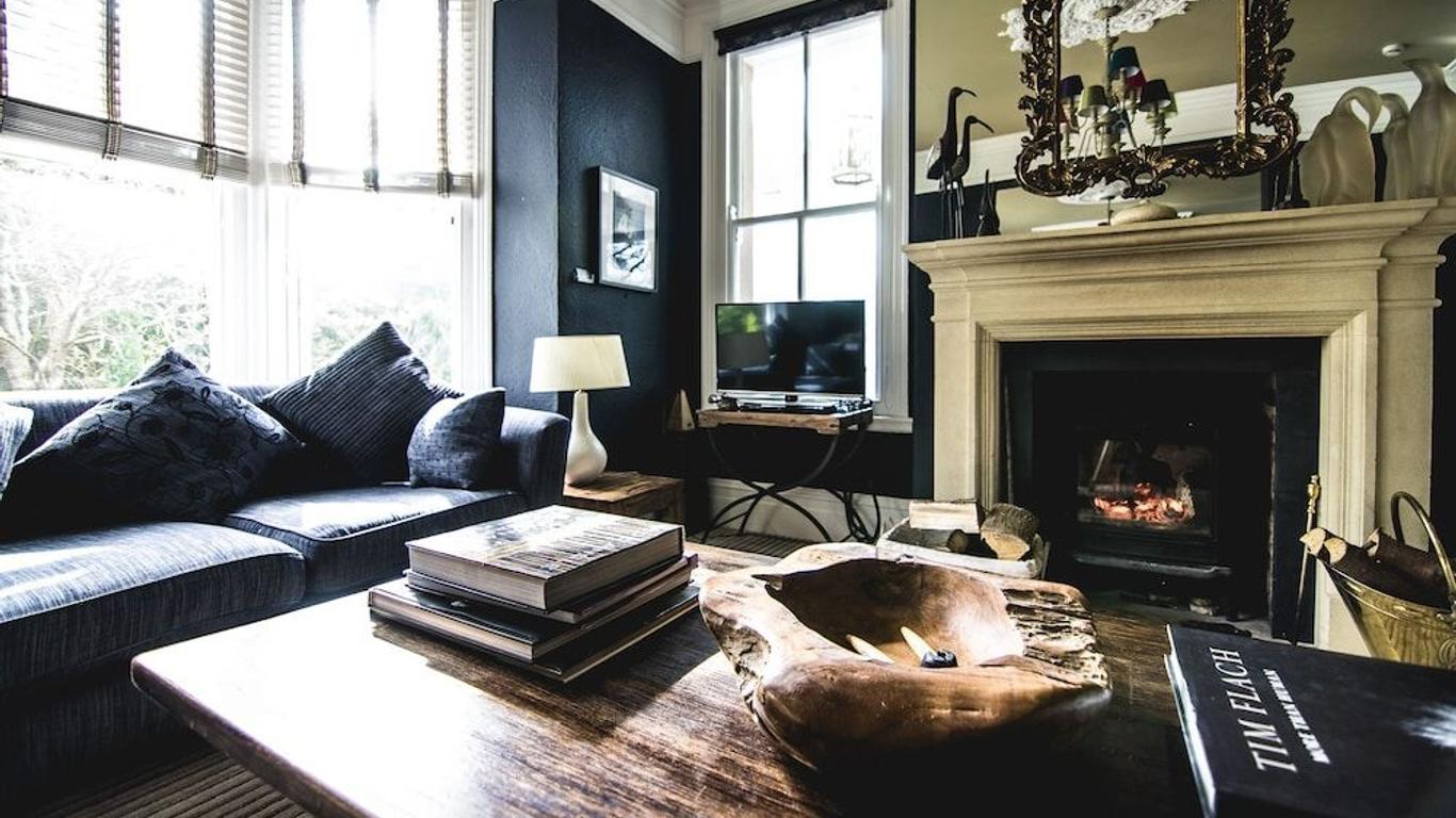 Tir y Coed Country House