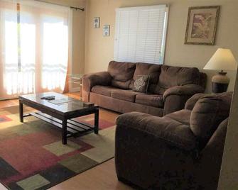 A Shore Thing By Beachside Management - Siesta Key - Living room
