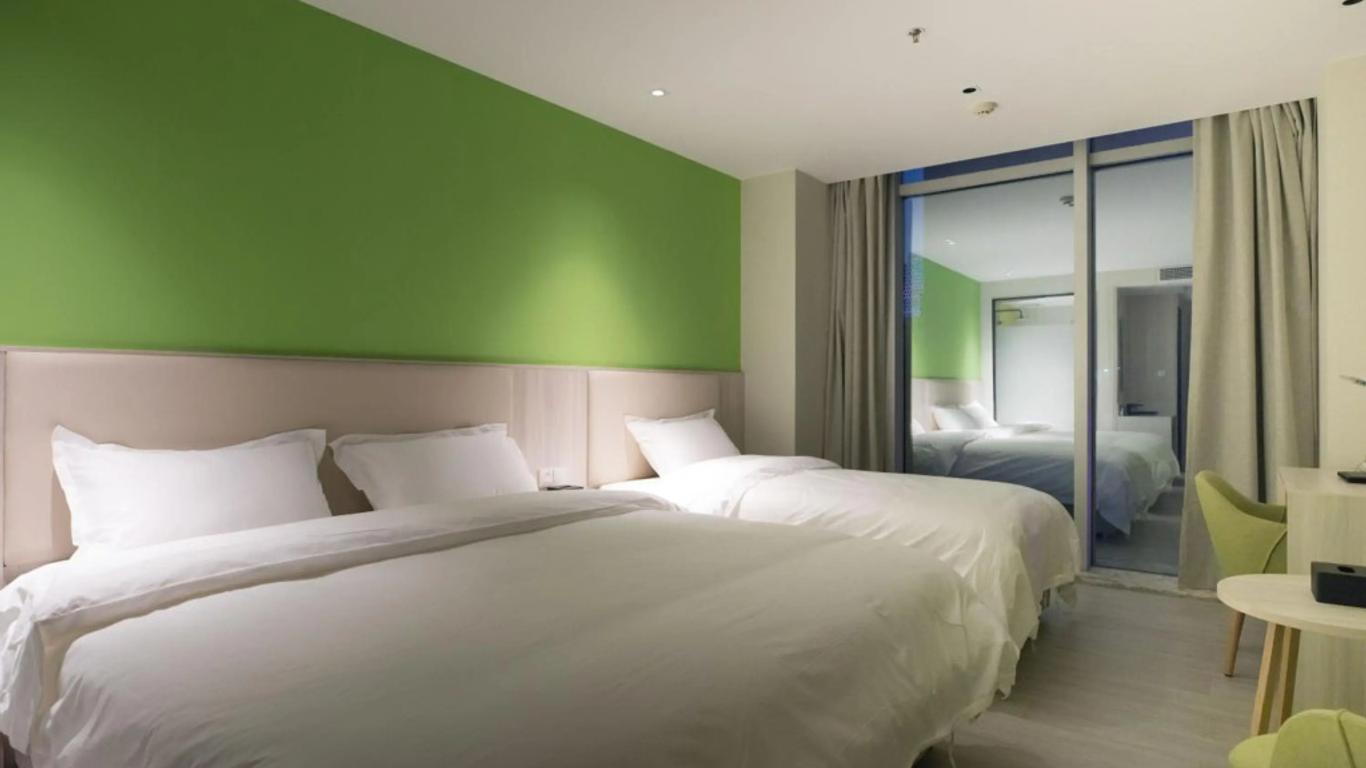 Beijing Saga Hotel