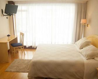 Hotel La Ronda - Castro-Urdiales - Bedroom