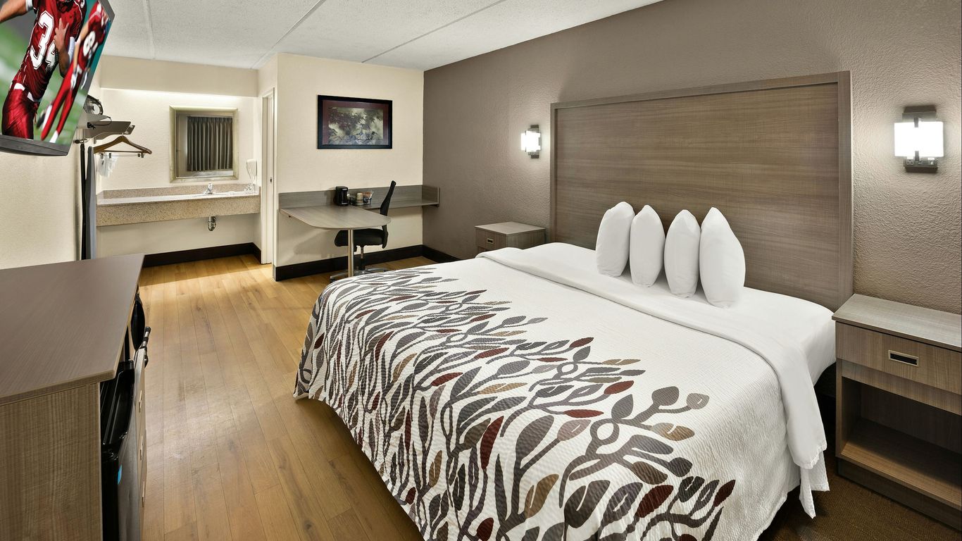 Red Roof Inn Chapel Hill - UNC