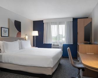 Spark by Hilton Carlisle South - Carlisle - Спальня