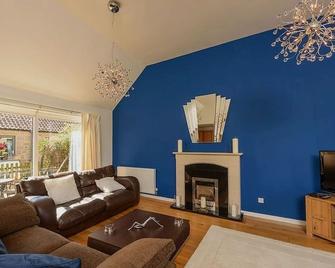 Beautiful 4 Bed House In Scotland's Golf Coast - Longniddry - Living room