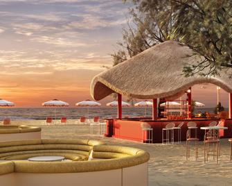 The Standard, Pattaya Na Jomtien - Pattaya - Beach
