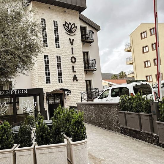 Viola Hotel Budva image 1