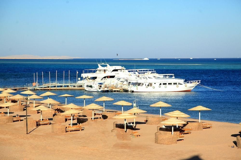 قرية و منتجع مجاويش - الغردقة - شاطئ