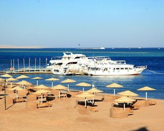 قرية و منتجع مجاويش - الغردقة - شاطئ