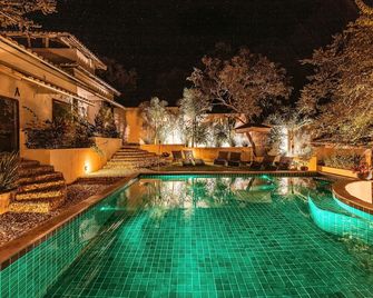 Pousada Casa De Shiva - Balindong - Piscina