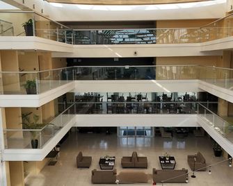 Holiday Inn Express Toluca By IHG - Toluca - Resepsjon