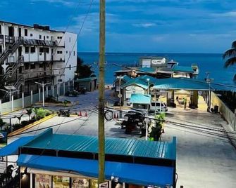 Hotel Sea Queen Suite & Golf Cart Rental - San Pedro Town