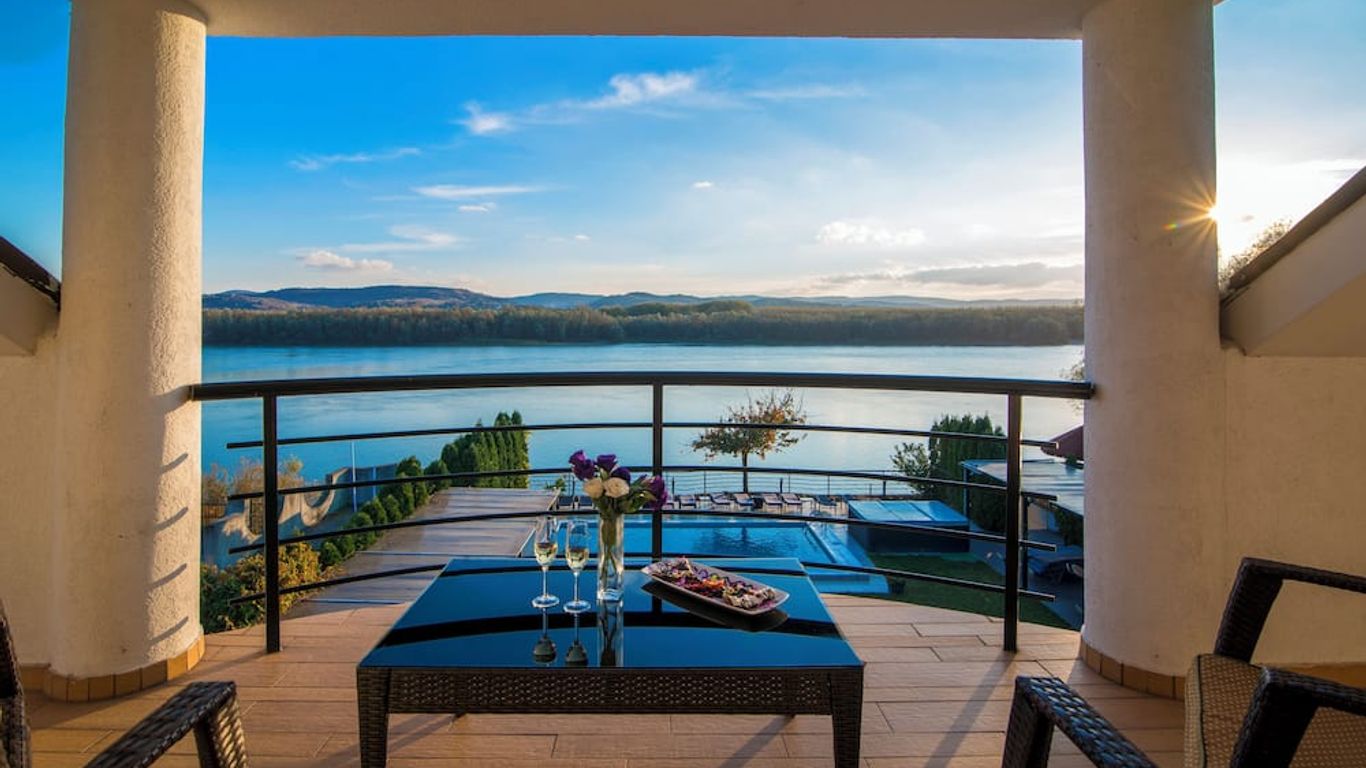 Guest House Panorama Aqualux with Free Parking