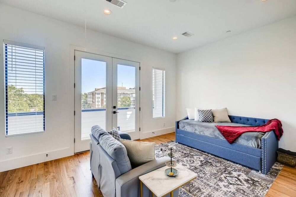 4 Bedroom W/Loft Near Downtown, Medical District, convention center - יוסטון - סלון