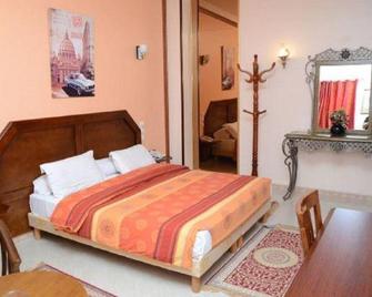 Hotel Les Ambassadeurs - Oran - Schlafzimmer