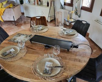 Beautiful villa surrounded by greenery with views of the mountains and the golf course. - Altea la Vella - Comedor