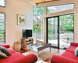 Hyams Retreat Hyams Beach - Hyams Beach - Living room