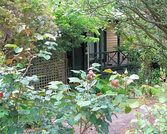 Leafield Cottages - Dixons Creek - Außenansicht