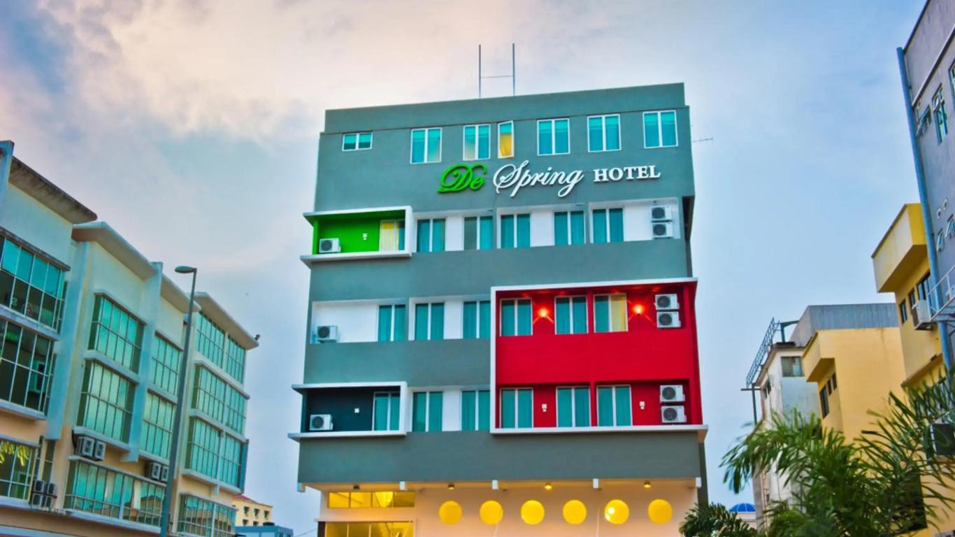 De Spring Hotel