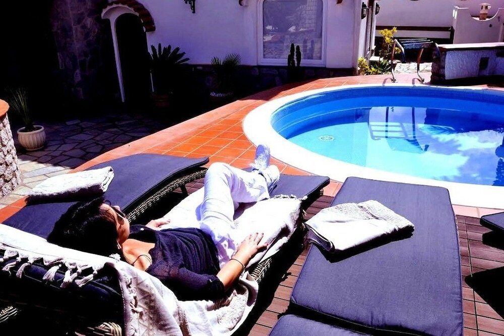 B&B Villa La Cicas - אנאקאפרי - בריכה